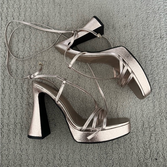 NWOT Zara Bronze Metallic Block Strappy Platform Heels - Picture 4 of 6